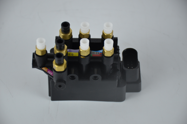 AUDI Q7 4M 2016-2020 OEM 4M0616013A Valve Block